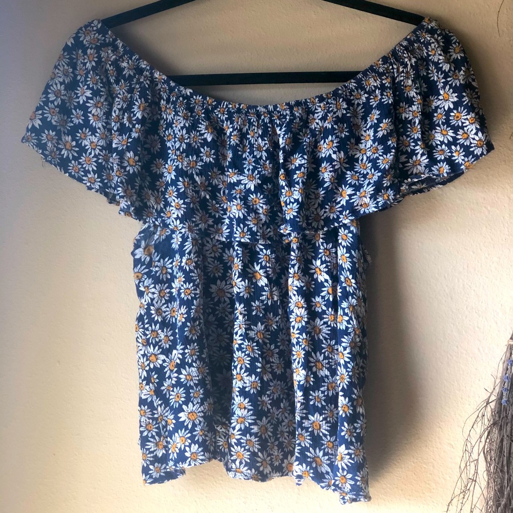 3 for $40 flowy daisy off-the-shoulder crop 0X F21